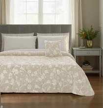 Carica l'immagine nel visualizzatore di Gallery, Piumone Invernale Ramage con cuscino arredo