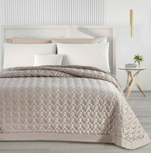 Carica l'immagine nel visualizzatore di Gallery, Trapuntino Esna matrimoniale