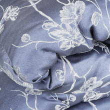 Carica l'immagine nel visualizzatore di Gallery, Piumone Invernale Ramage con cuscino arredo