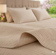 Carica l'immagine nel visualizzatore di Gallery, Copriletto Trapuntato Capri Double-Face