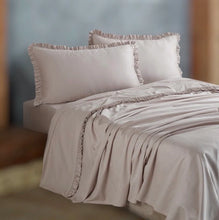 Carica l'immagine nel visualizzatore di Gallery, Completo Letto Rouches