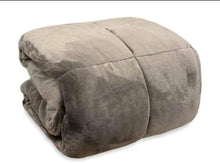 Carica l'immagine nel visualizzatore di Gallery, Trapunta VELVET(Matrimoniale/PiazzaMezza/Singola)