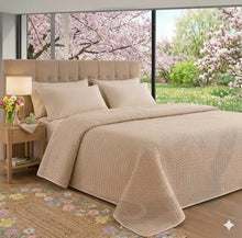 Carica l'immagine nel visualizzatore di Gallery, Copriletto Trapuntato Capri Double-Face
