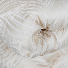 Carica l&#39;immagine nel visualizzatore di Gallery, Piumone Invernale Chloe con cuscino arredo
