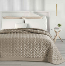 Carica l'immagine nel visualizzatore di Gallery, Trapuntino Esna matrimoniale
