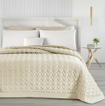 Carica l'immagine nel visualizzatore di Gallery, Trapuntino Esna matrimoniale
