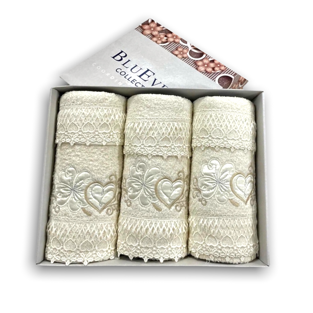 Set Asciugamani 3+3 con Ricamo e Macramè